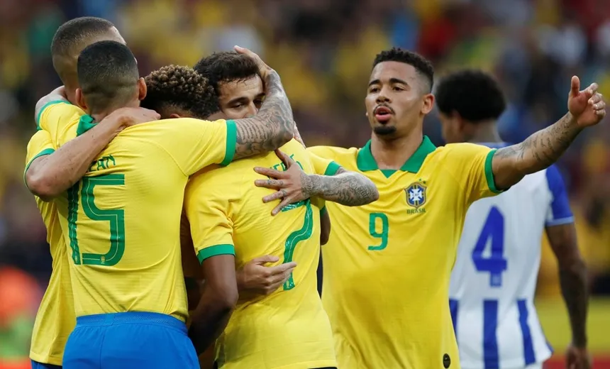 Brasil reencontra Argentina três anos após atuação de gala; semifinal será nesta terça