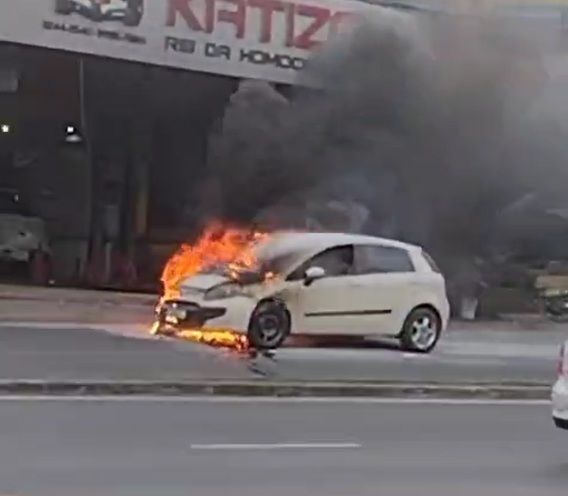 Carro Pega Fogo E Paralisa Trânsito No Ogunjá Vídeo