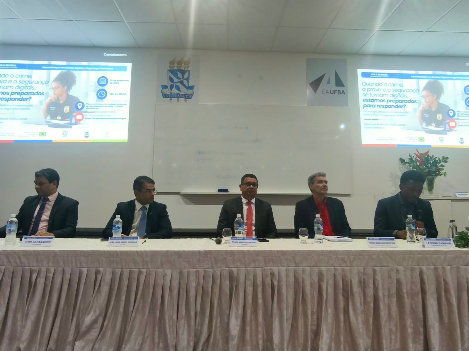 Mesa Do Debate (2)