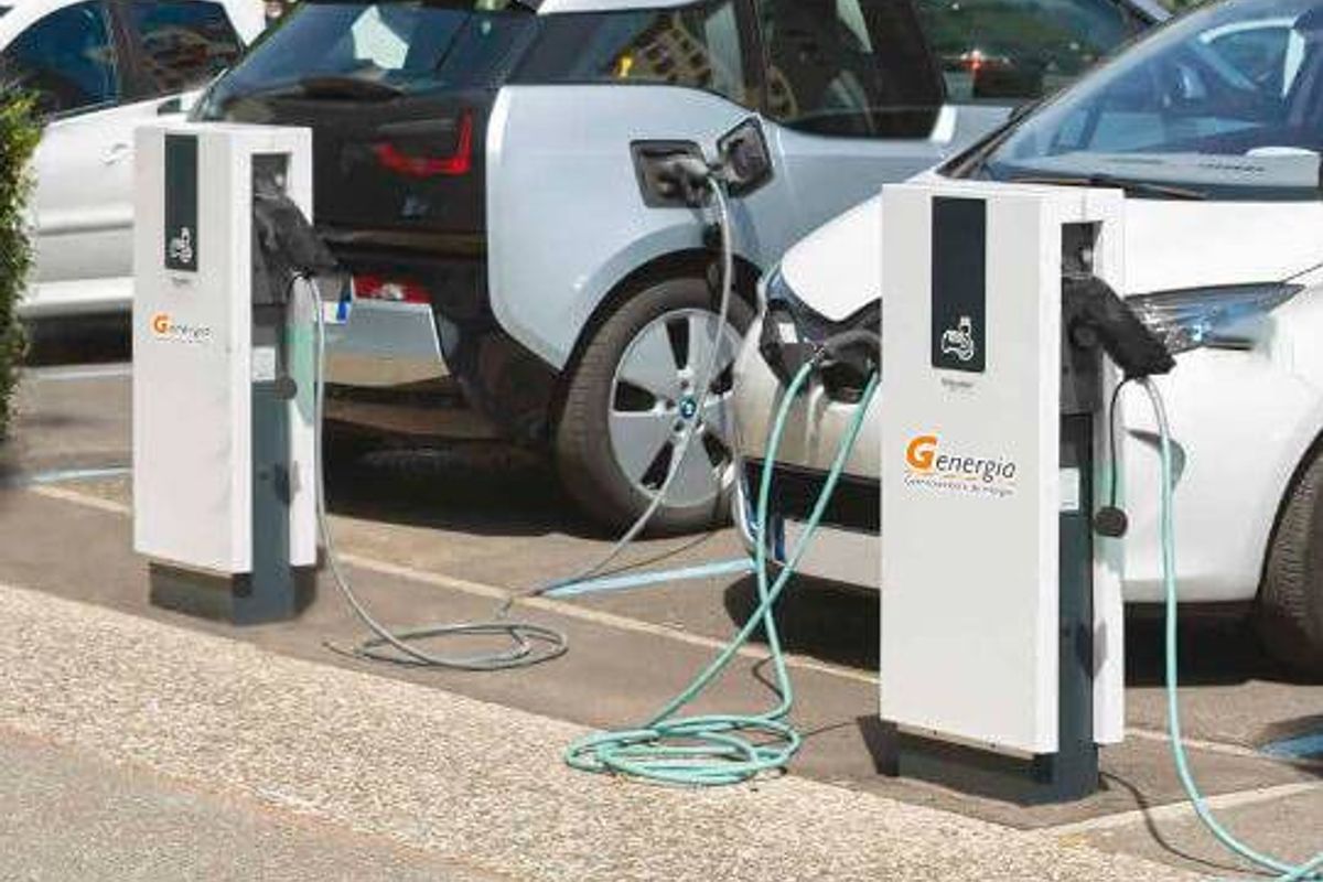 Estacionamentos podem ser obrigados a ter recarga para carros el&eacute;tricos. Foto: Reprodu&ccedil;&atilde;o 
