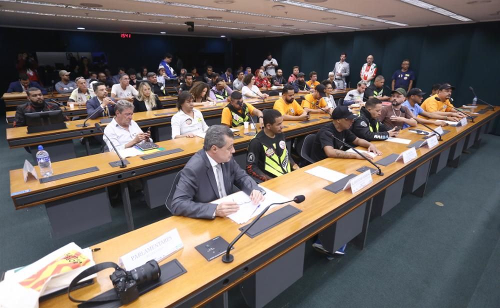 Entregadores por app estiveram na Câmara para debater direitos da categoria |Foto: Vinicius Loures / Câmara dos Deputados