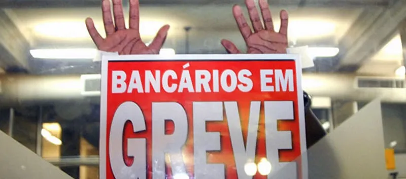 BANCOS NA BERLINDA: Bancários paralisam por reajuste; Já clientes têm queixa de 15 anos por lei não cumprida