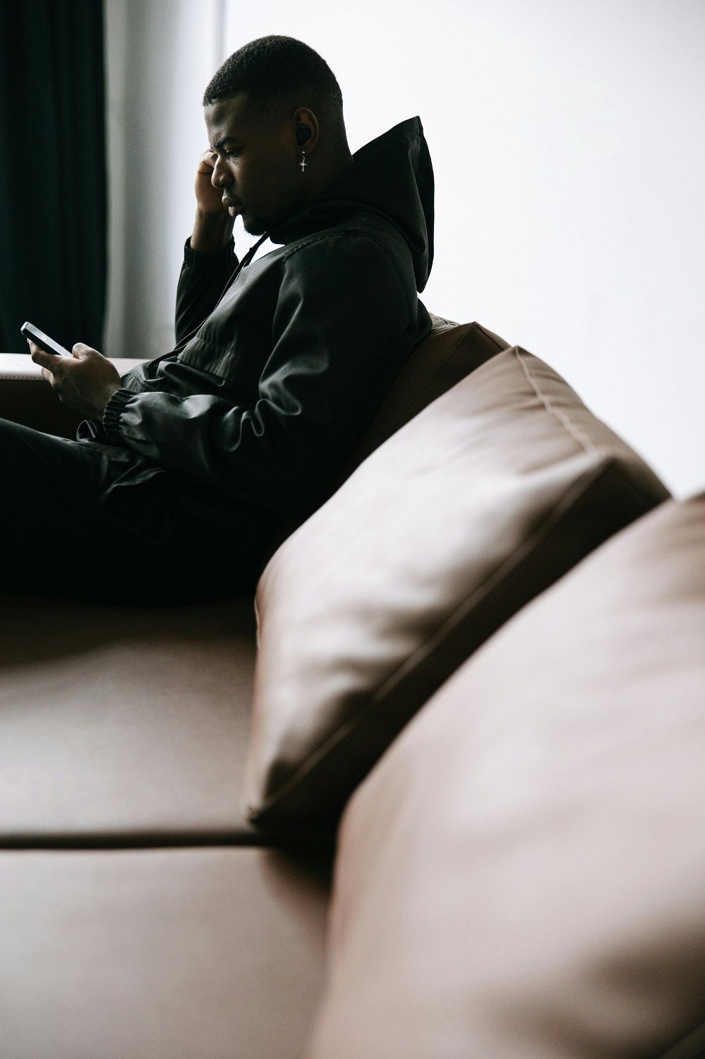 Em casos mais avançados, esses sintomas podem evoluir para transtornos de ansiedade e quadros depressivos. | Foto: Ilustrativa/Pexels