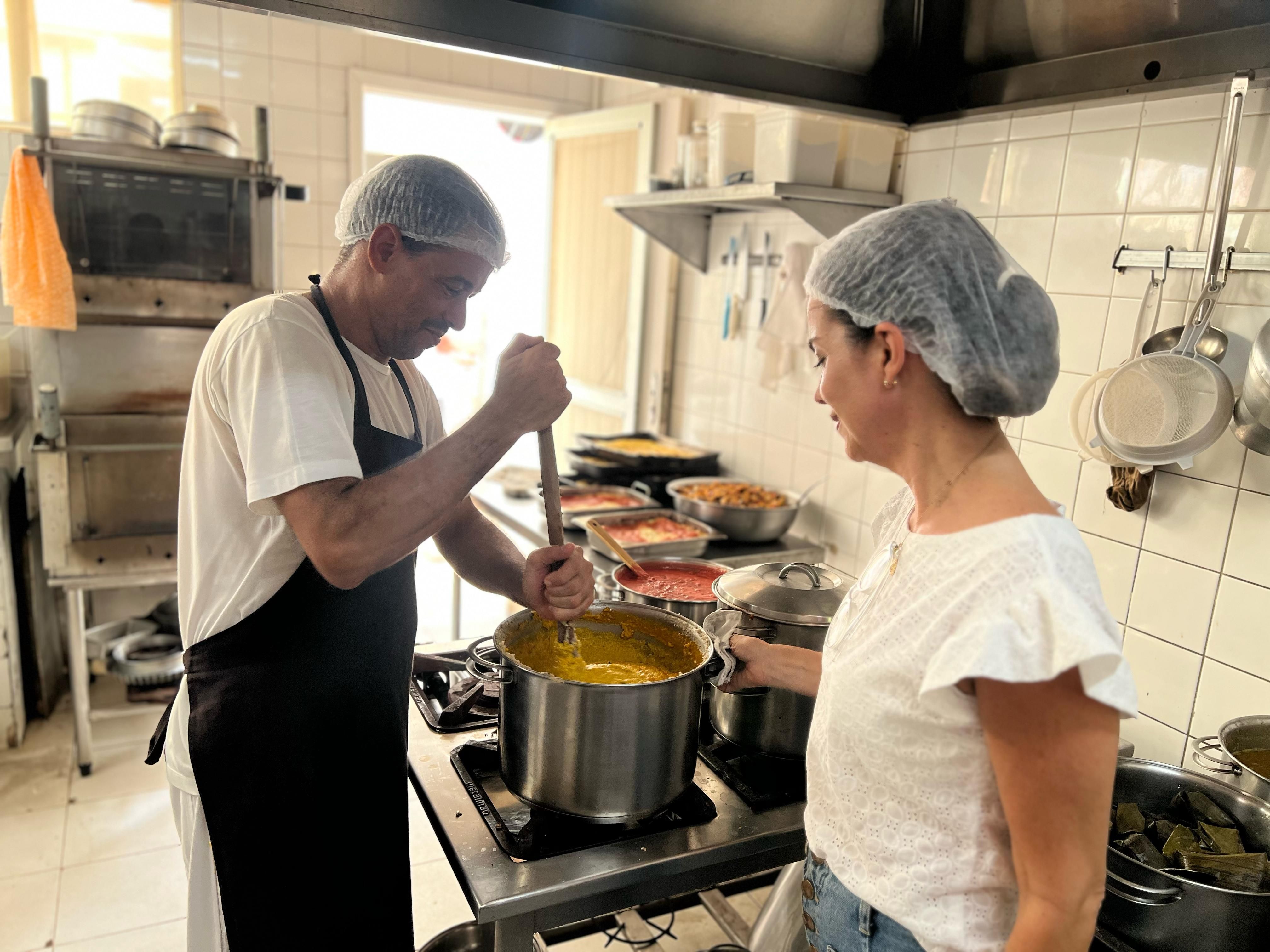 Luciana e Léo Rosa (cozinheiro).  /  Foto: Murilo Motta - Aratu On