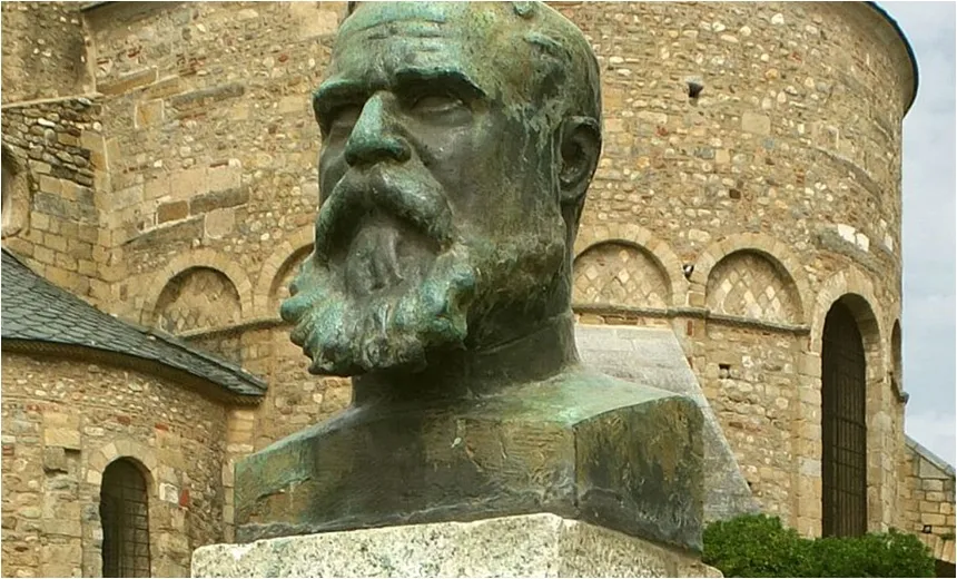 ‘PARECE PIADA’: Museu francês descobre que metade do seu espólio era falso