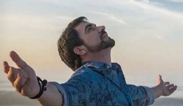 Padre Fábio de Melo se diz a favor da união civil entre homossexuais; "não é uma questão religiosa"