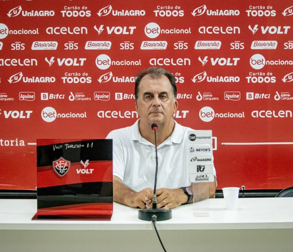 Conselho do Vitória pede que Fábio Mota reconsidere saída "em prol do clube"