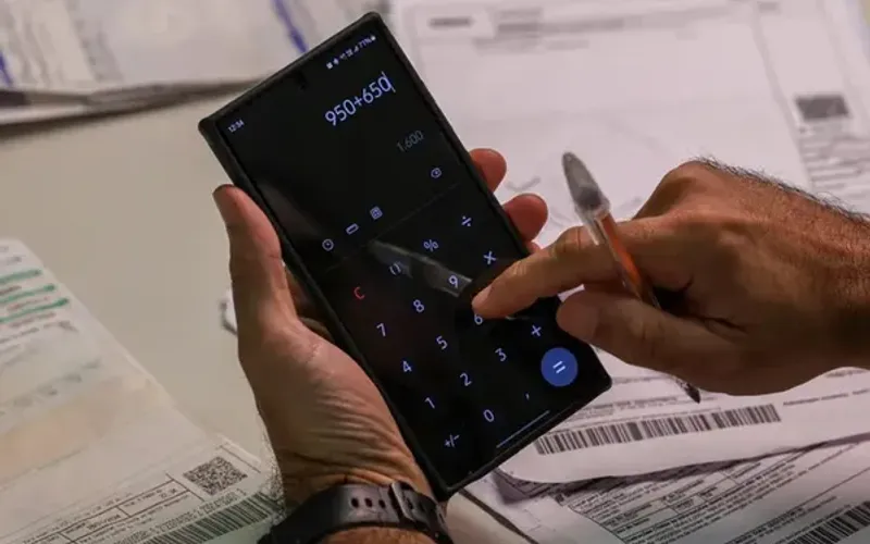 Feirão Serasa Limpa Nome fica disponibiliza renegociação de dívidas on-line durante o ano todo. Foto: Joedson Alves / Agência Brasil