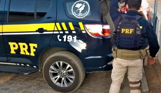 Quadrilha de roubo a cargas é presa no interior do estado com caminhão roubado e dinheiro 