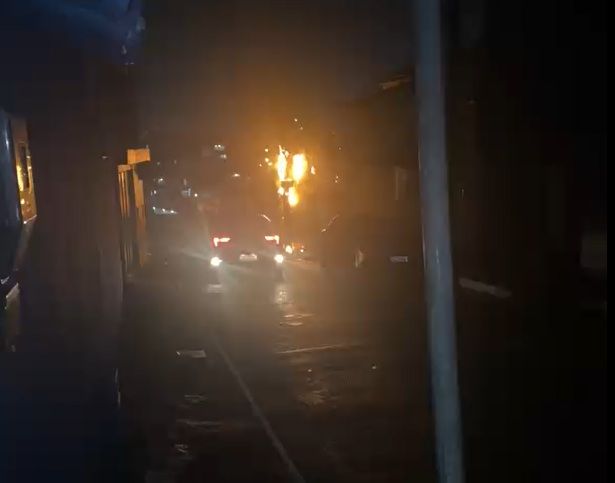 Fiação Em Poste Pega Fogo E Assusta Moradores Em Itinga