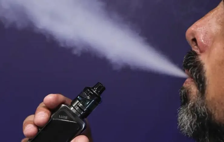 Comissão adia votação do PL que regulamenta cigarro eletrônico