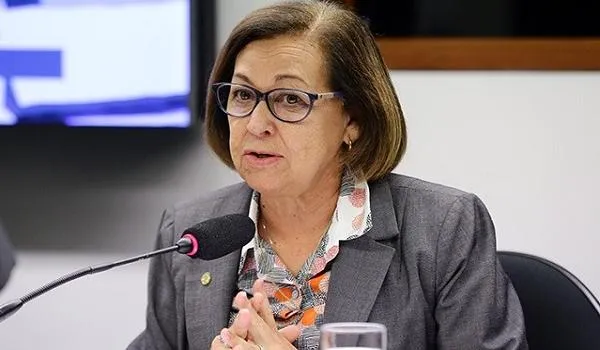 Coordenadora da campanha, Lídice comenta indicação de Fabya Reis para vice de Geraldo: 'Grande dia'