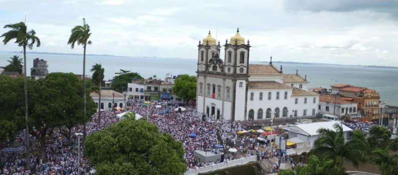 VISÃO DA FÉ: ‘Superdrone’ capta dimensão aérea da devoção ao Senhor do Bonfim; veja vídeo