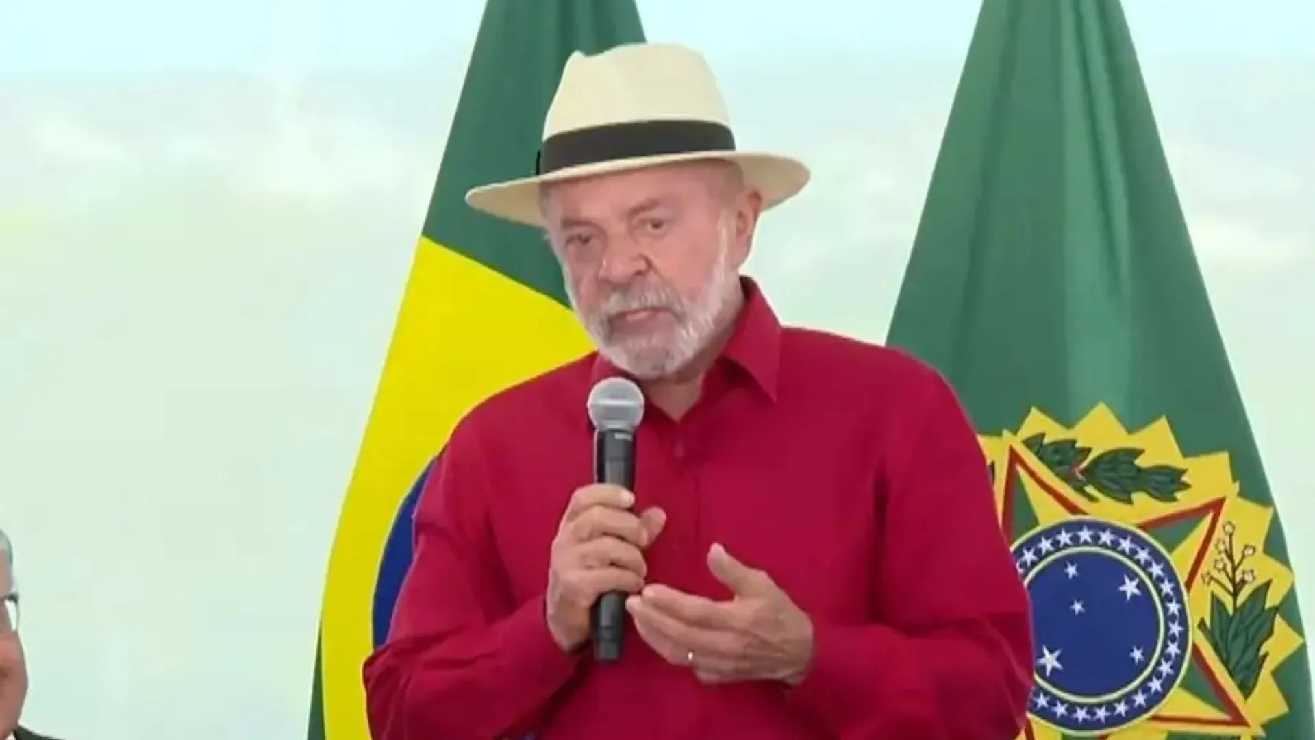 Lula veta lei que reconhece estágio como experiência profissional; entenda