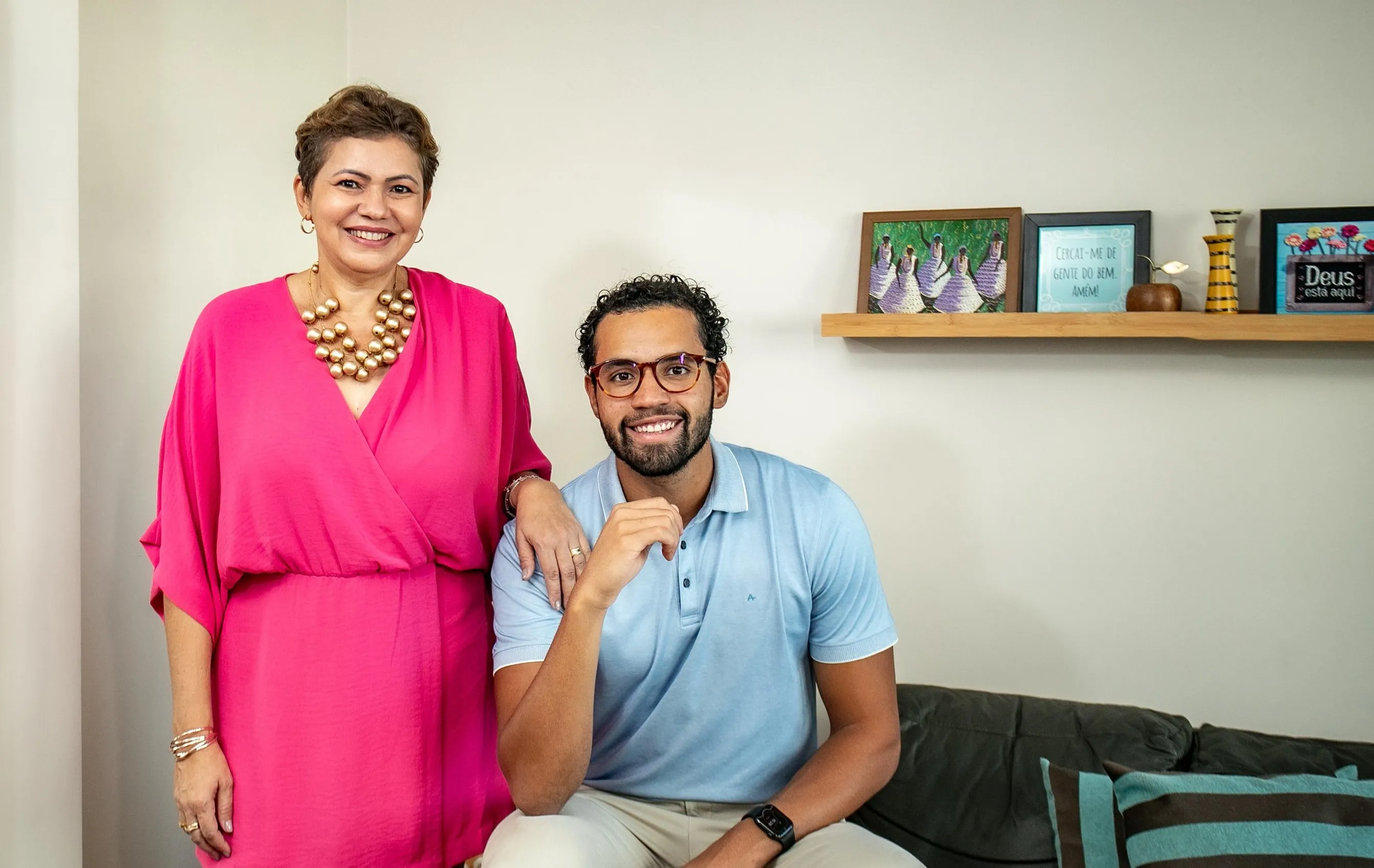A Jornada da Alimentação Consciente: jovem perde 40kg e lança livro com mãe