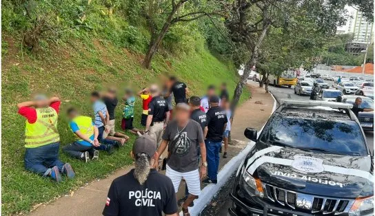 "Pode parar": Polícia Civil reprime extorsão em estacionamento próximo ao circuito do desfile de 7 de Setembro, em Salvador