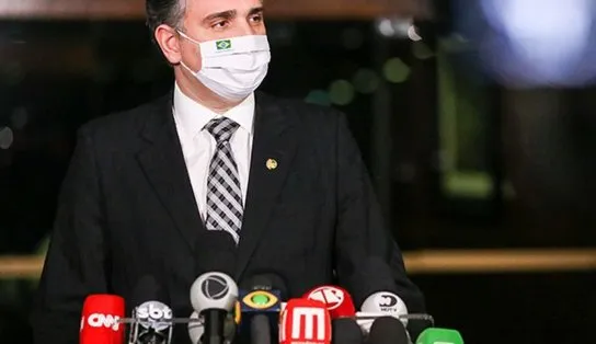 Presidente do Senado quer votar projeto sobre preço de combustíveis; intuito é frear o modelo atual de remarcação frequente