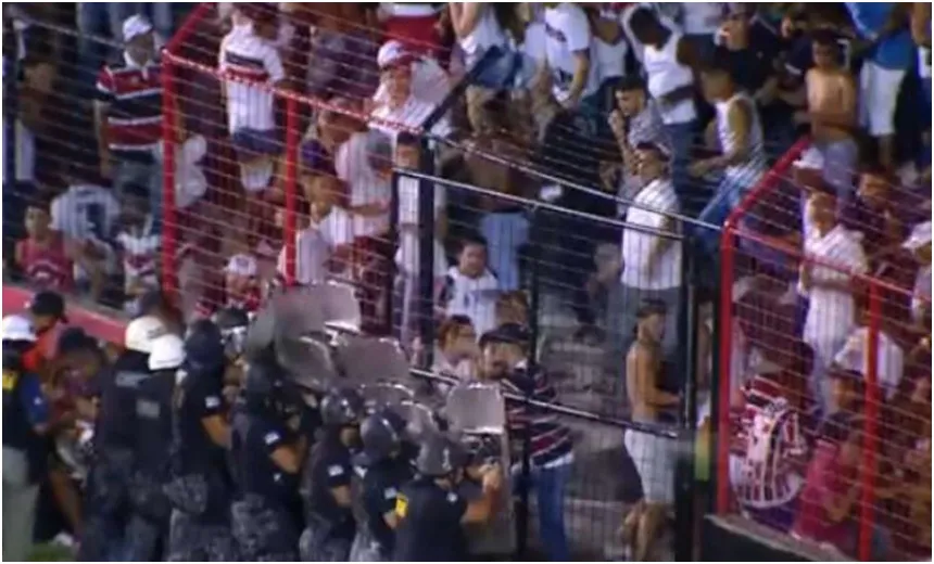 BARBÁRIE: Confusão em clássico entre Sport e Santa Cruz deixa 60 feridos