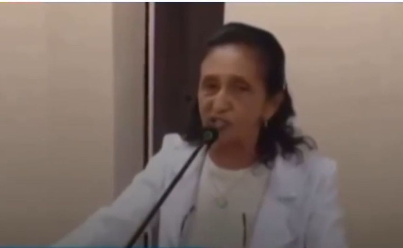 Vereadora de Senhor do Bonfim viraliza após mensagem de Natal inusitada