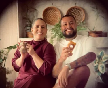 A apresentadora Tati Machado,  anunciou nesta quinta-feira (11) que está grávida novamente.