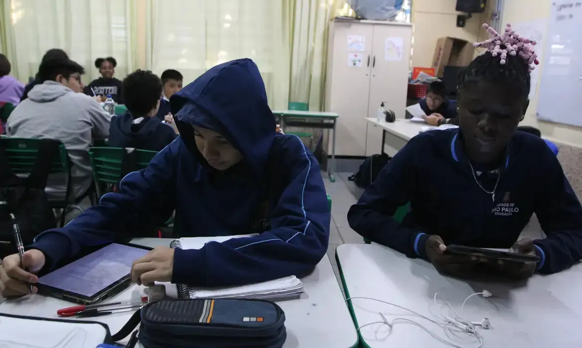Mec Consulta Pública Sobre Uso De Ia Na Educação Rovena Rosa Agência Brasil