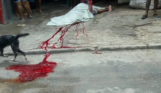 Mulher é executada a tiros à luz do dia na Baixa do Tubo, em Salvador 