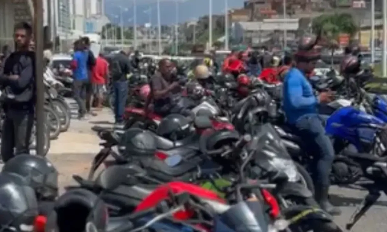 Protesto contra aumento no pre&ccedil;o dos combust&iacute;veis em Salvador. Foto: Redes sociais
