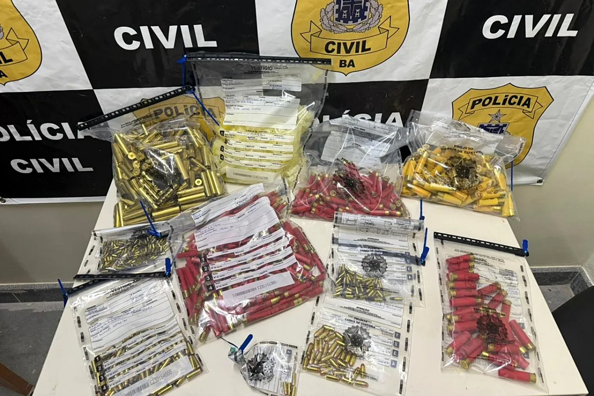 sete suspeitos presos e fábrica de armas