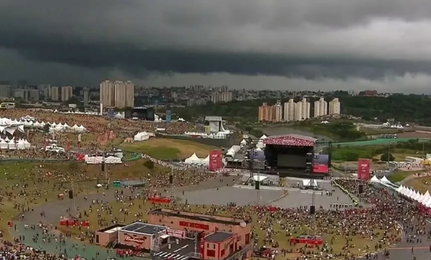Shows do Lollapalooza são suspensos por ameaça de tempestade em São Paulo