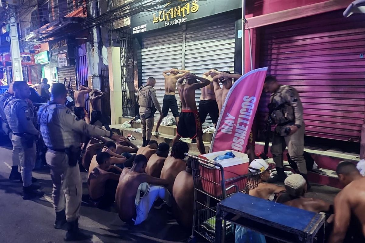 Torcedores do Vitória foram presos por espancamento em Castelo Branco, no dia do BaVi.Foto: PMBA