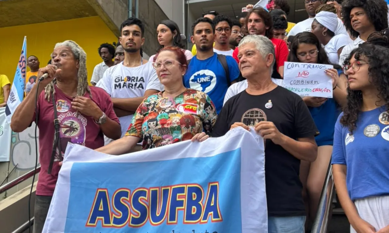 Manifestação Facom
