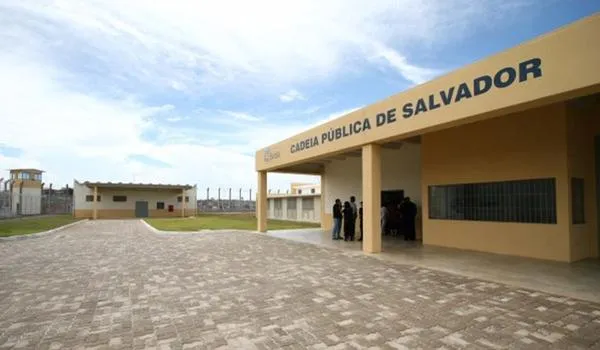 Policiais Penais trocam tiros com homens que tentaram ajudar presidiários no Complexo de Salvador
