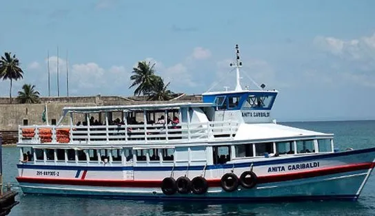 Travessia Salvador-Mar Grande opera com seis embarcações neste sábado; confira