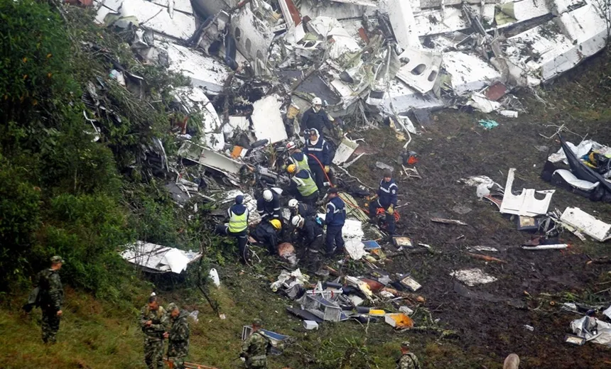 Tragédia com avião da Chapecoense completa dois anos; confira homenagens