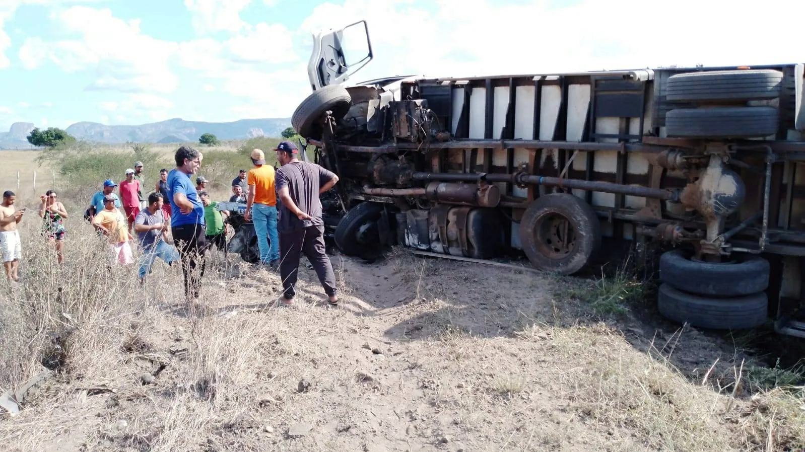 Acidentes deixam 9 mortos em menos de 24 horas na BR-116
