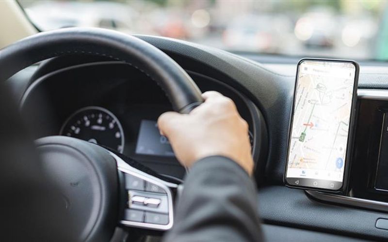 Planejar a volta para casa, escolher um motorista da vez ou optar por transporte por aplicativo s&atilde;o alternativas simples que ajudam a garantir uma maior seguran&ccedil;a no volante/Foto: Freepik&nbsp;