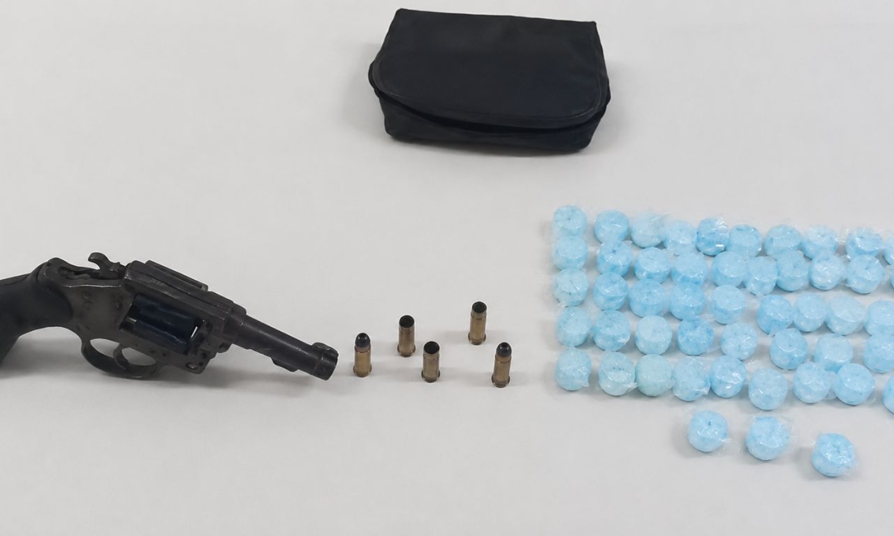 Materiais apreendidos ap&oacute;s confronto com policiais em Cajazeiras VIII
