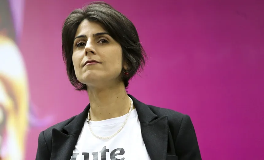 Manuela D'Ávila confirma que passou contato de Greenwald a hacker