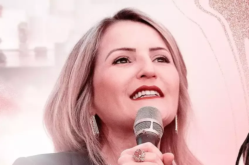 Bispa Keila Ferreira