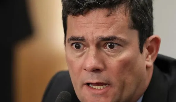 Sem hora para acabar, Moro presta depoimento à PF sobre acusações contra Bolsonaro