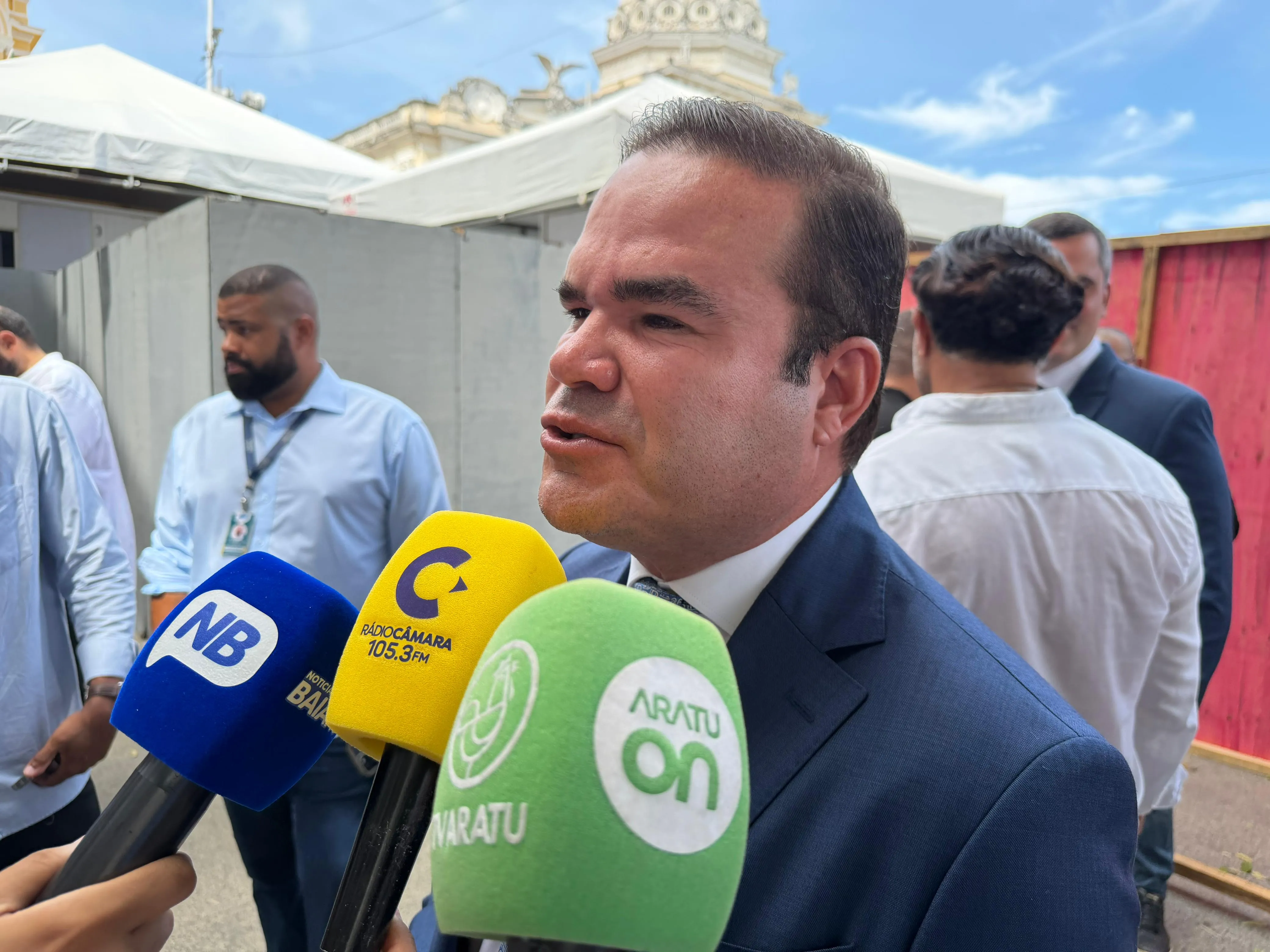 ‘Vai fazer dobradinha com João Roma’, diz Cacá Leão após conversa com Angelo Coronel