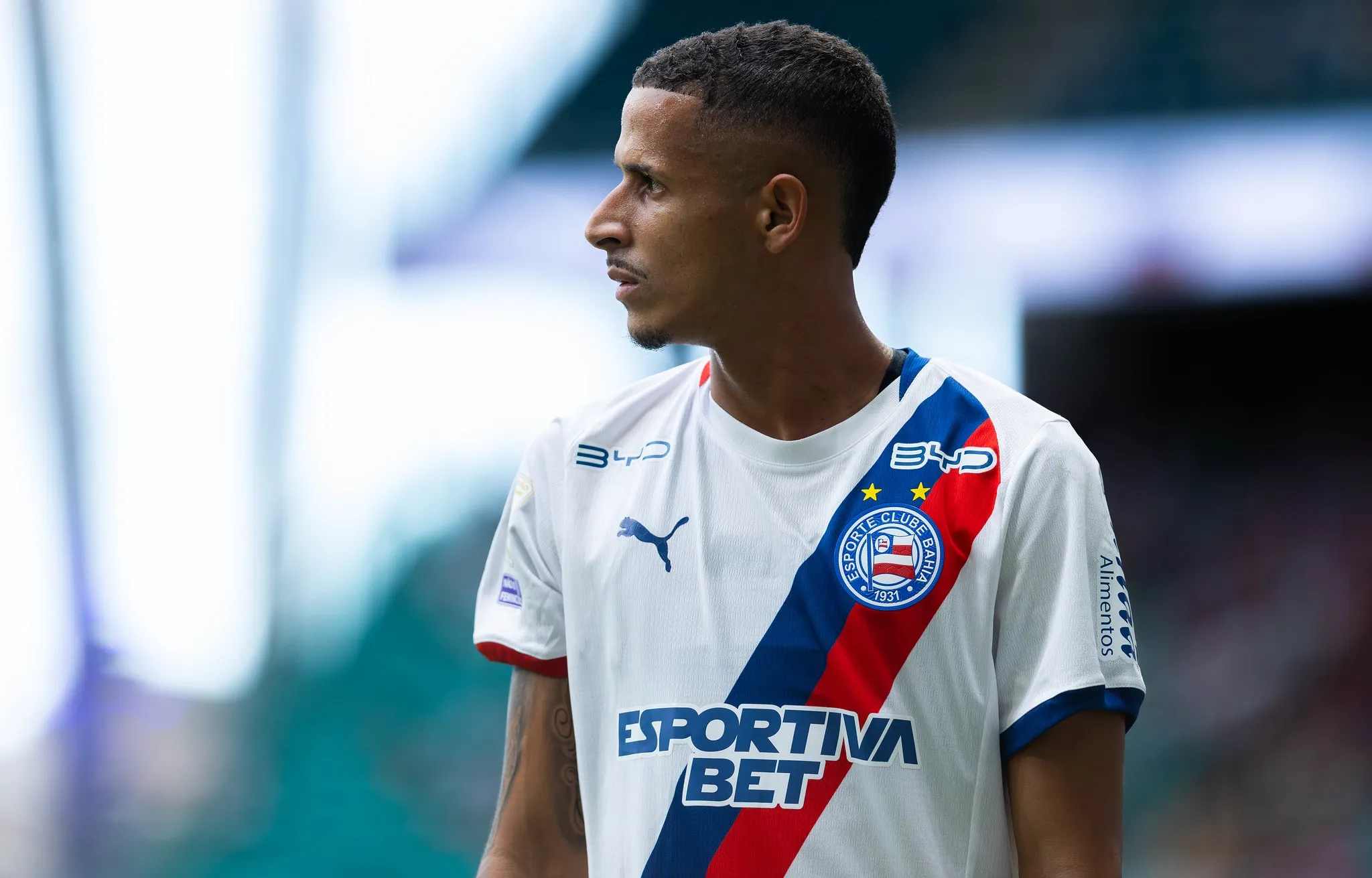 Lesão tira Luciano Juba de combate após ficar fora da convocação