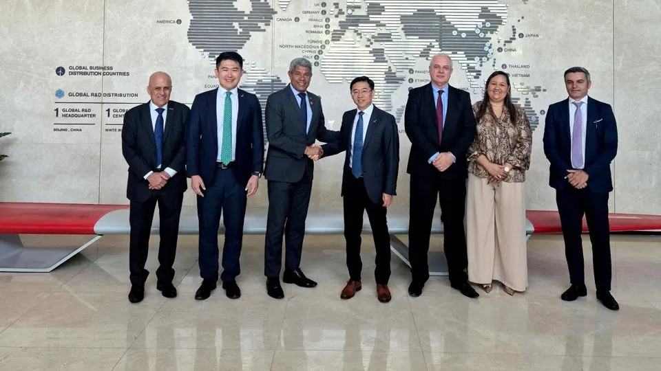 Jerônimo na China: governador se reúne com empresa de energia eólica