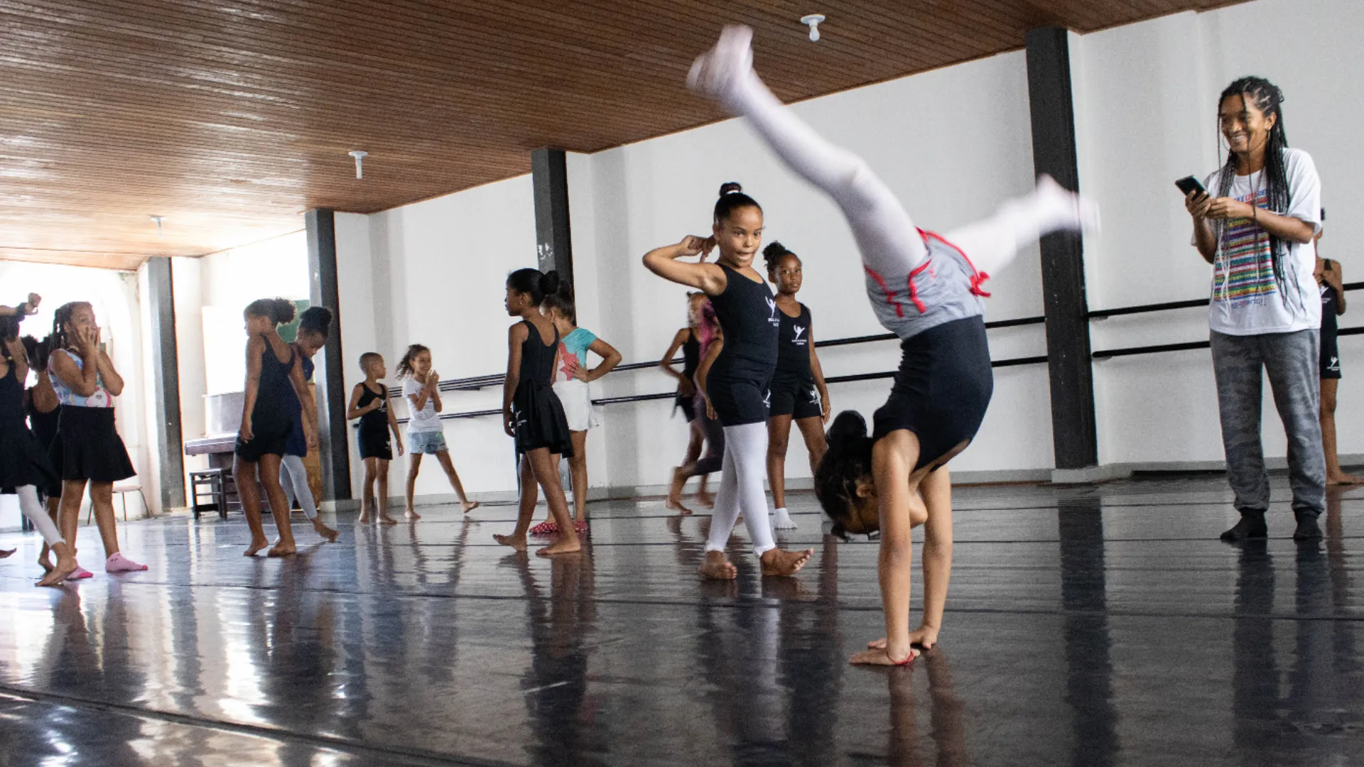 Funceb abre inscrições para curso de dança voltado para crianças 