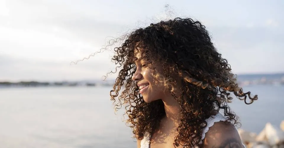 Cabelos de verão: especialista dá dicas para cuidar do cabelo nesta época do ano