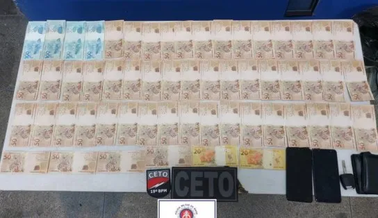 Homens que usavam notas falsas no interior da Bahia foram pegos com a 'boca na botija'