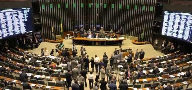 Congresso terá semana agitada com votações e impeachment