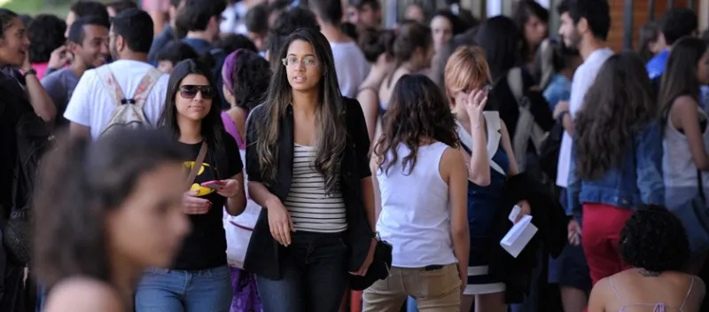 EDUCAÇÃO: 40% dos estudantes que se formam nas universidades brasileiras pertencem às classes C e D