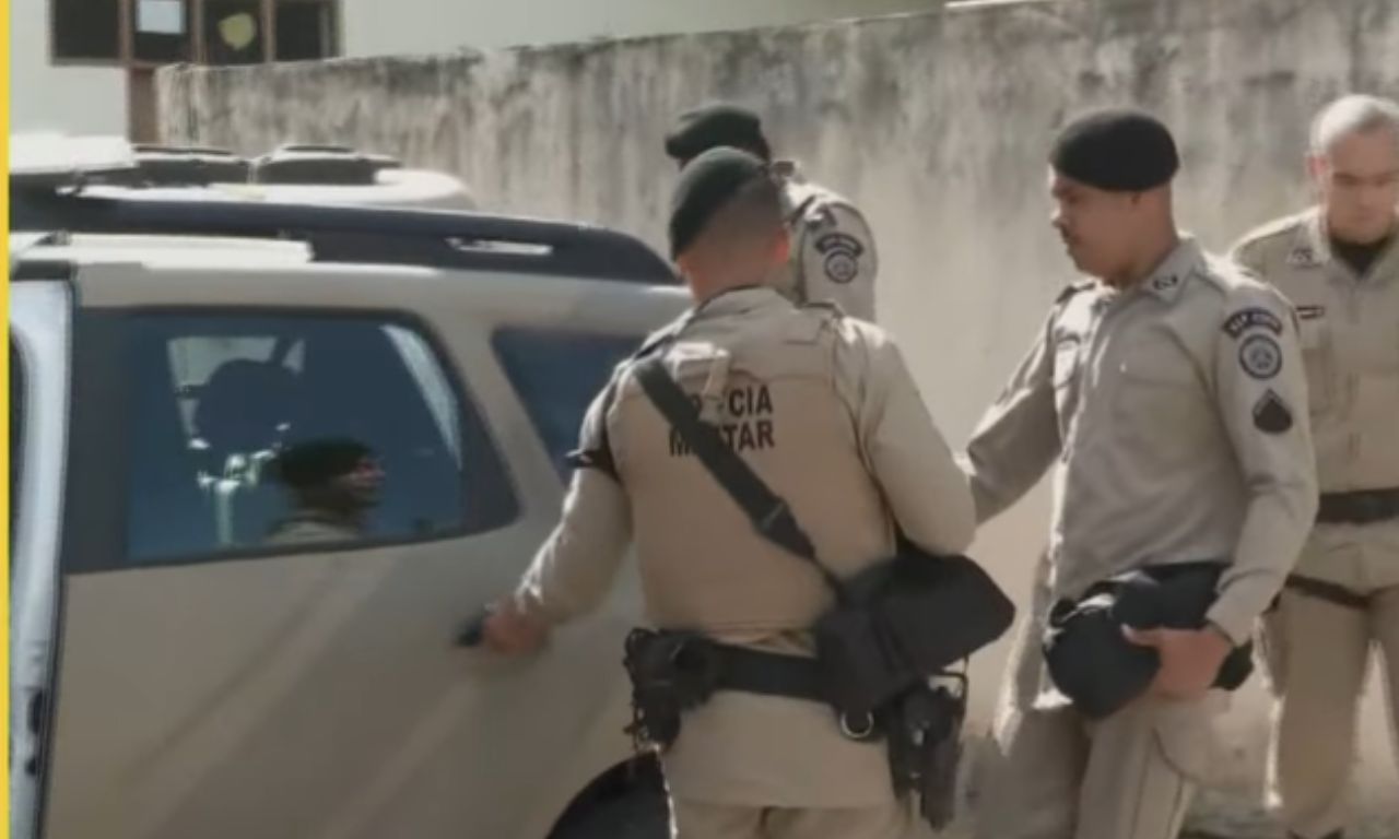 Soldado da Pol&iacute;cia Militar &eacute; preso. Foto: reprodu&ccedil;&atilde;o | Al&ocirc; Juca