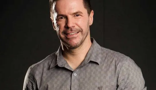 Pedro Mariano apresenta show com sucessos em formato inédito no Teatro Castro Alves